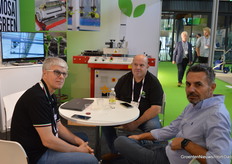 Flavio Cigalotto of Mosa Green, Shlomy Raziel of R.P. Grow-tec Innovations and Tzani Mordehay of Genisis Herbs, together in conversation.